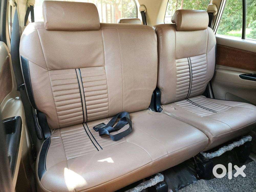 Toyota Innova 2.5 G (diesel) 8 Seater, 2015, Diesel