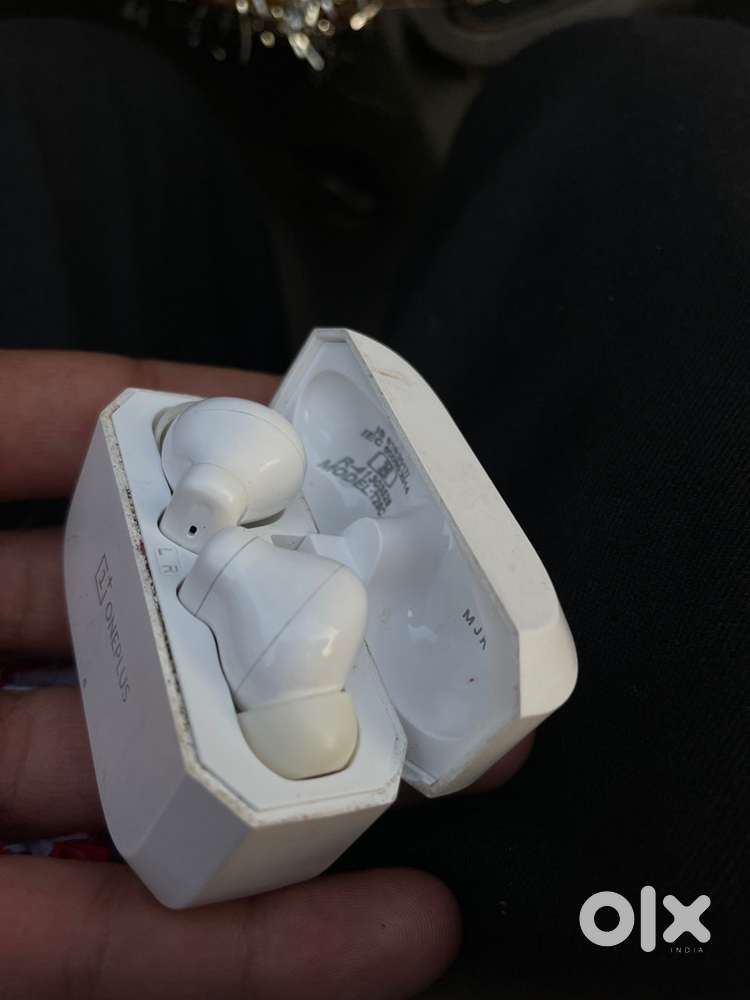 1+ONE PLUS HEADPHONE