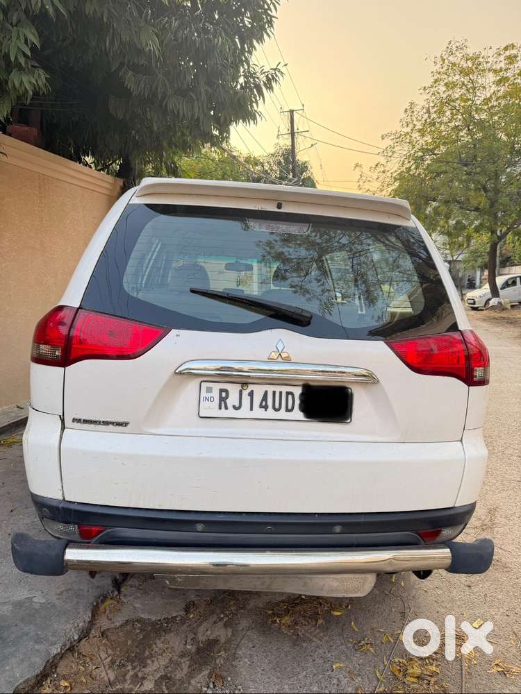 Mitsubishi Pajero Sports Automatic Diesel