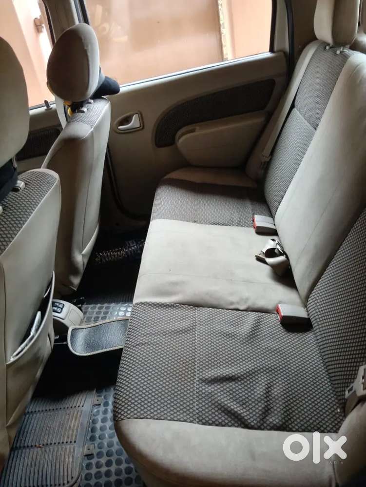 Mahindra Logan 2010 Model
