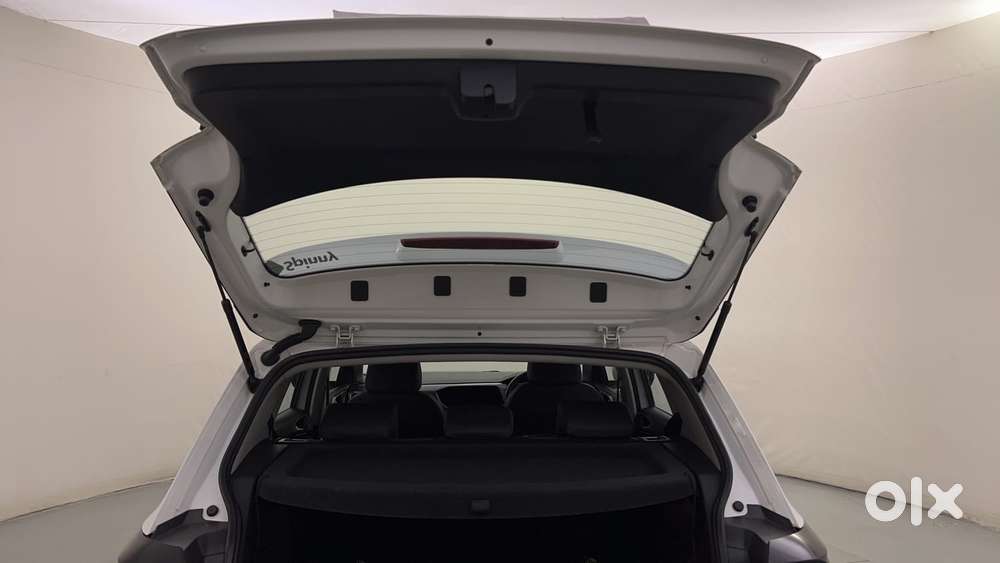 Volkswagen Taigun Topline 1.0 Tsi At (electric Seats), 2023, Petrol