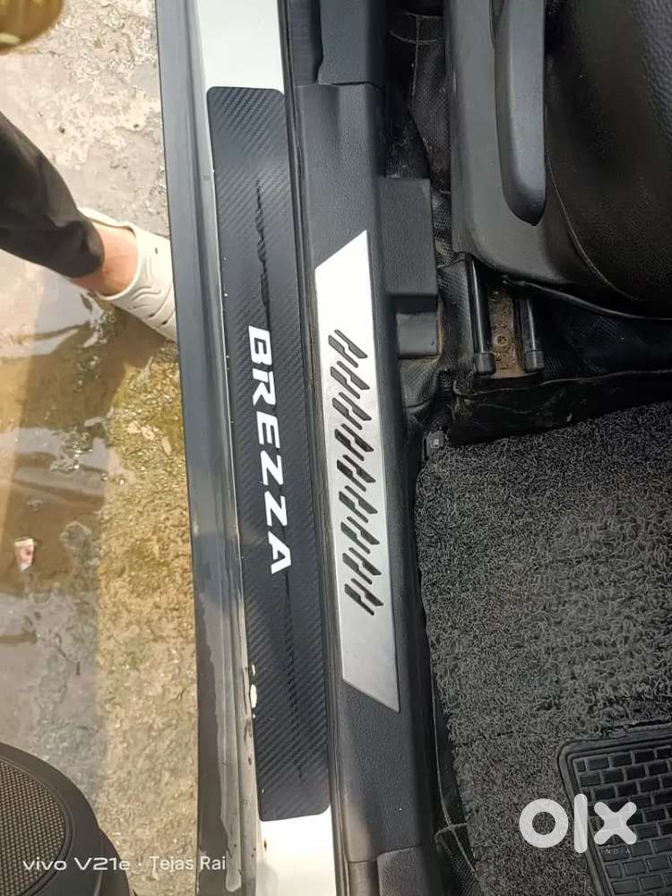 Gadi Nai Liye Hai Isiliye Bech Rahe Hai