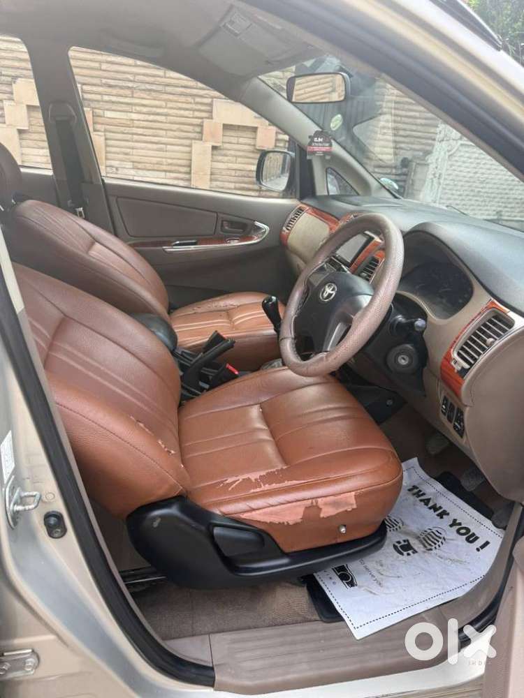 Toyota Innova 2.5 G (diesel) 8 Seater, 2015, Diesel