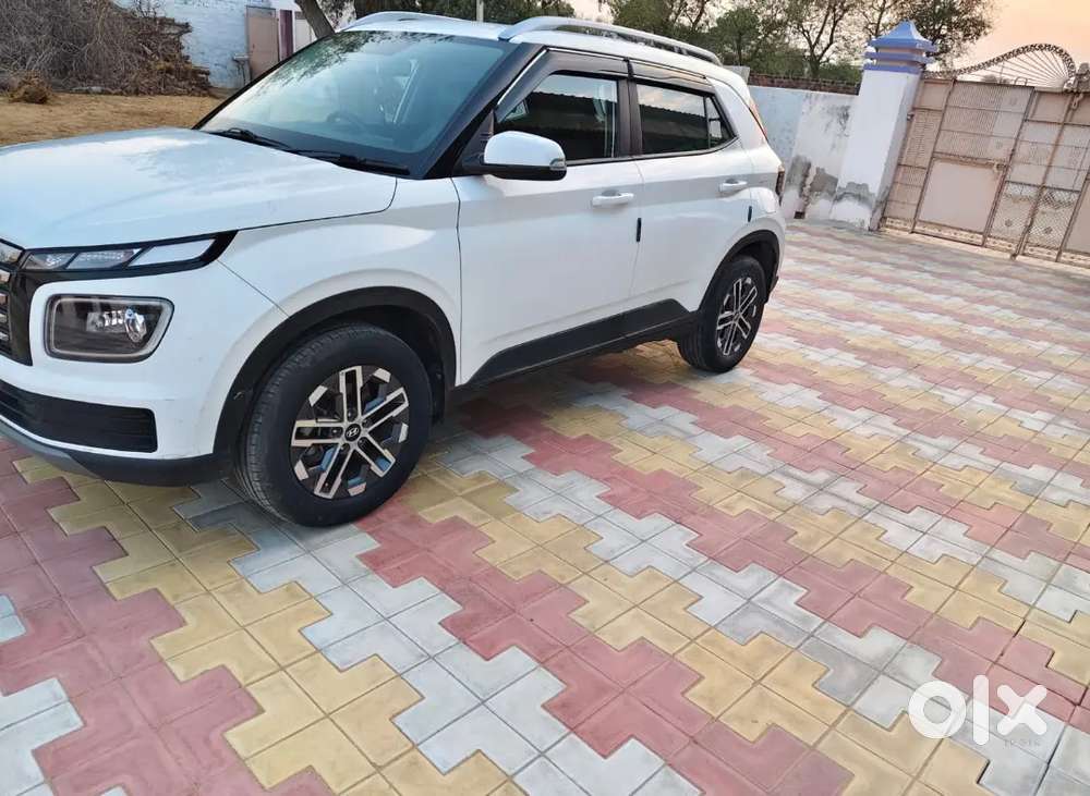 Hyundai Venue 1.5 Crdi Sx Diesel Top Model 2023 All Original B To B Pu