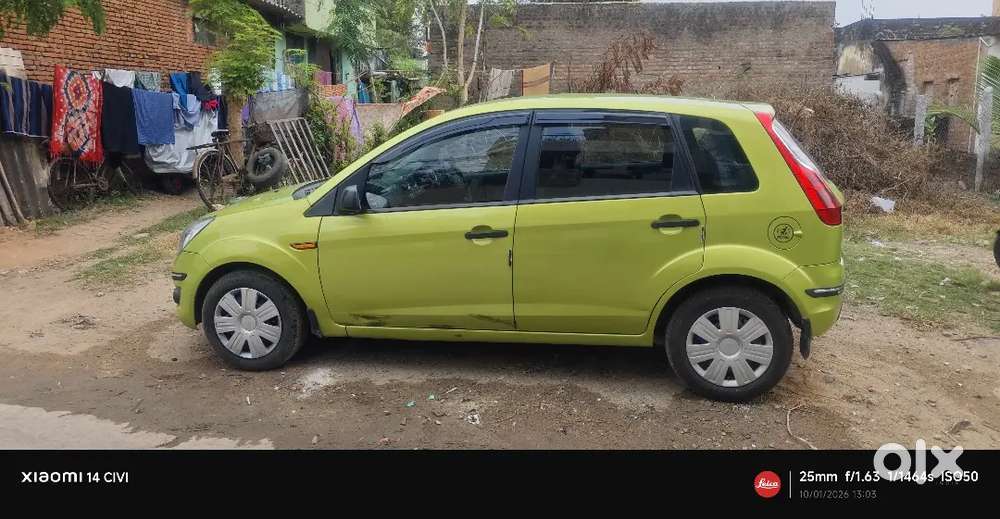 Ford Figo 2010 Petrol 40000 Km Driven