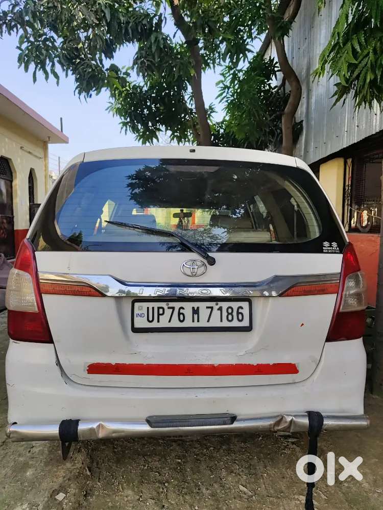 Toyota Innova 2014 Diesel 200000 Km Driven