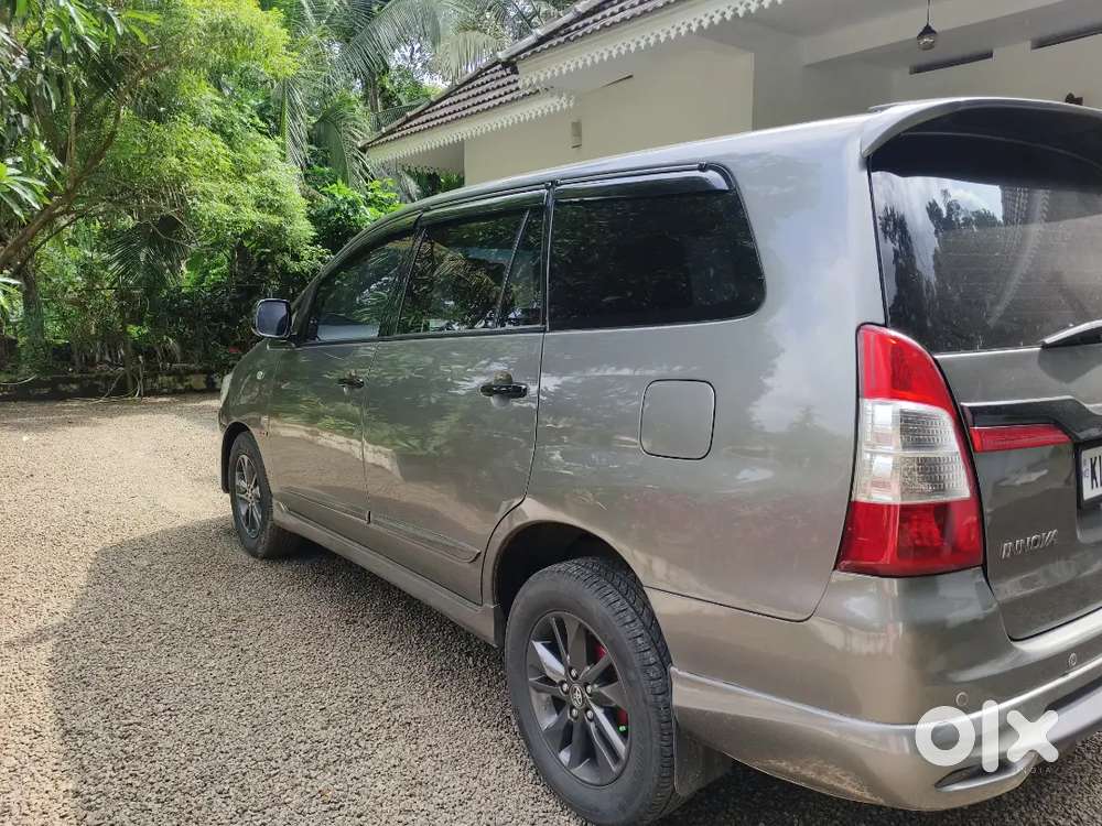 Toyota Innova 2.5 G4 2013