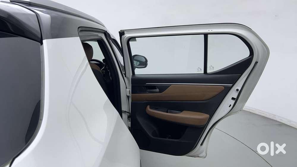 Honda Elevate Zx Cvt, 2024, Petrol