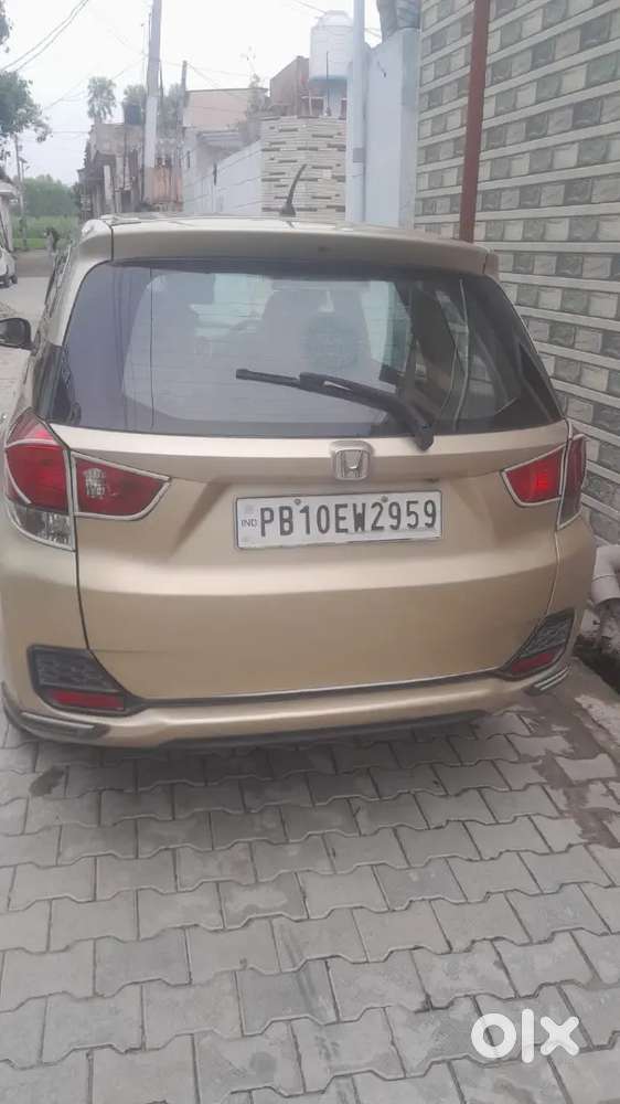 Army Per Driver 7 Seater Family Car