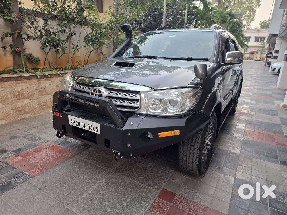 Toyota Fortuner 3.0 4x4 Manual, 2011, Diesel