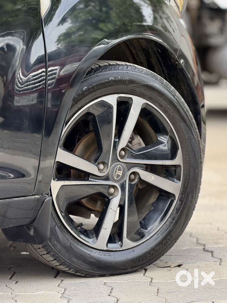 Tata Altroz 1.2 Xz Plus Dark Edition, 2021, Petrol