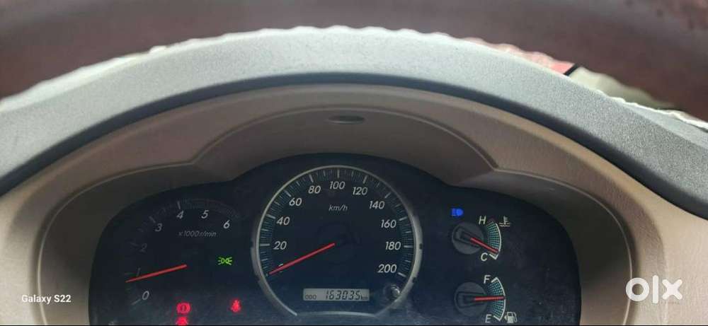 2015 Toyota Innova 2.5v Bs4 Diesel  Well Maintained  Hyderabad  ₹9l