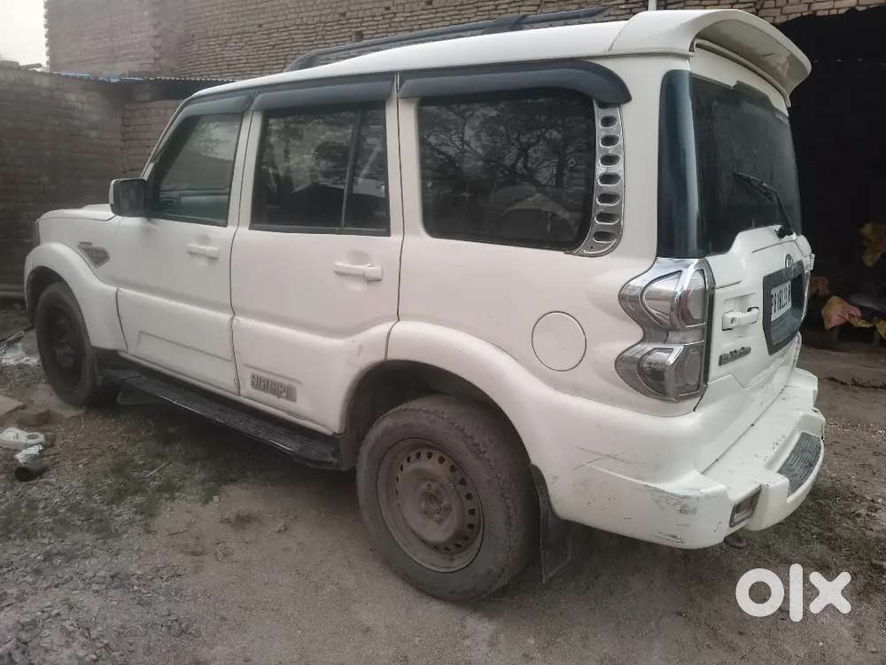 Mahindra Scorpio 2016 Diesel 225000 Km Driven