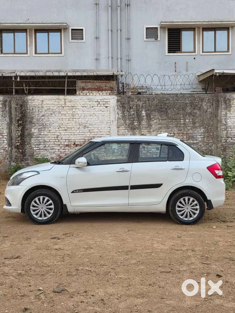 Maruti Suzuki Dzire 1.2 Vxi Amt, 2015, Petrol