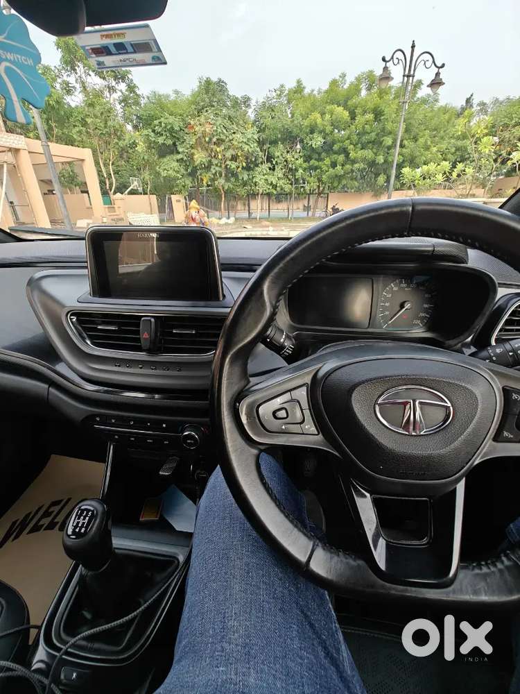 Tata Altroz Dark Edition– Excellent Condition, Company Serviced