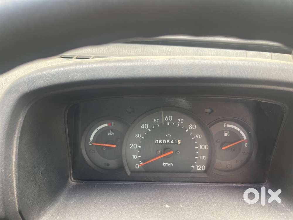 Maruti Suzuki Omni 2011