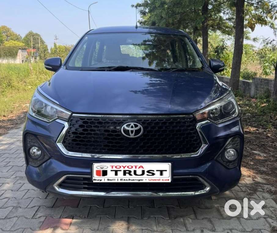 Toyota Rumion V At, 2023, Petrol