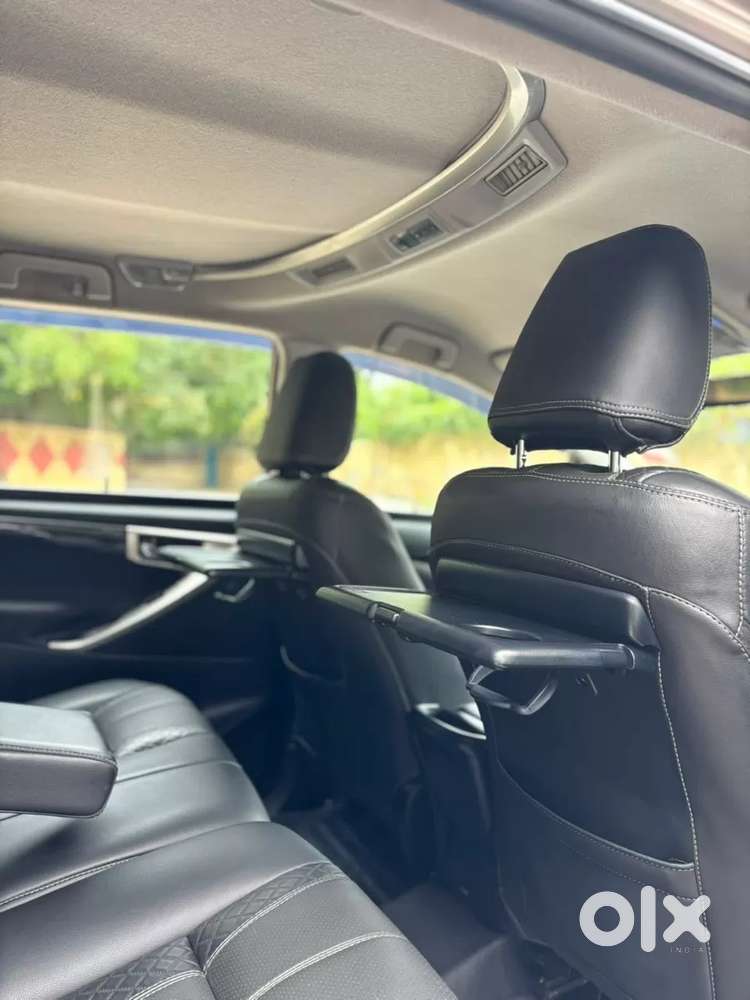 Toyota Innova Crysta 2.4 G Mt 7 Str, 2018, Diesel