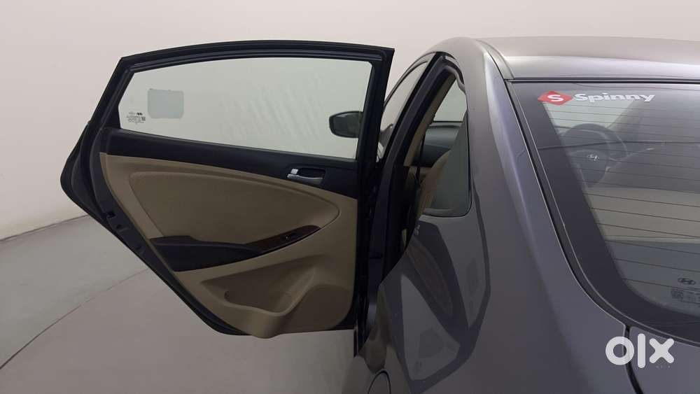 Hyundai Verna [2015-2018] Fluidic 4s 1.6 Vtvt Sx, 2015, Petrol