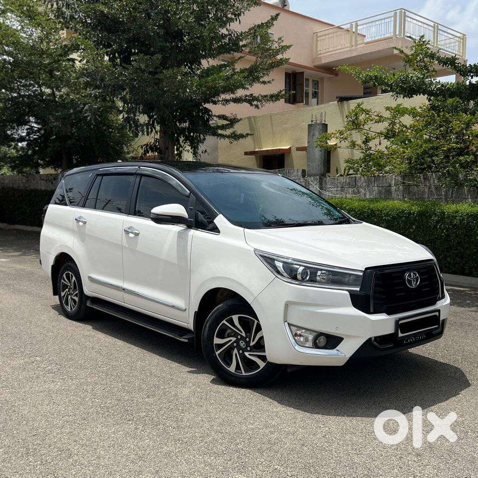 Toyota Innova Crysta 2.4 V, 2023, Diesel