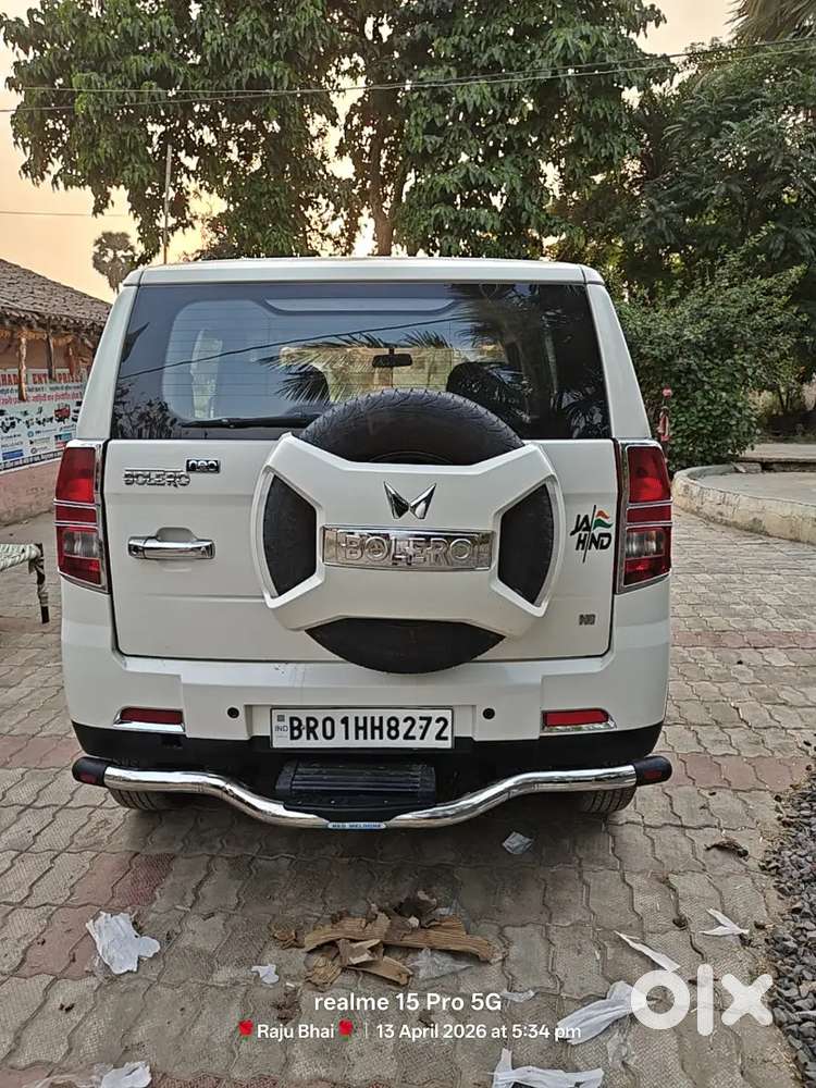 Mahindra Blero Neo N8