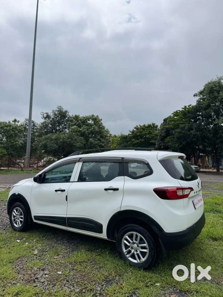 Renault Triber 1.0 RXE, 2022, Petrol