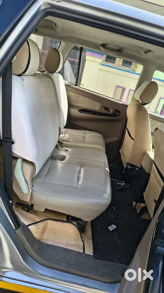 Toyota Innova 2.5 G 2015