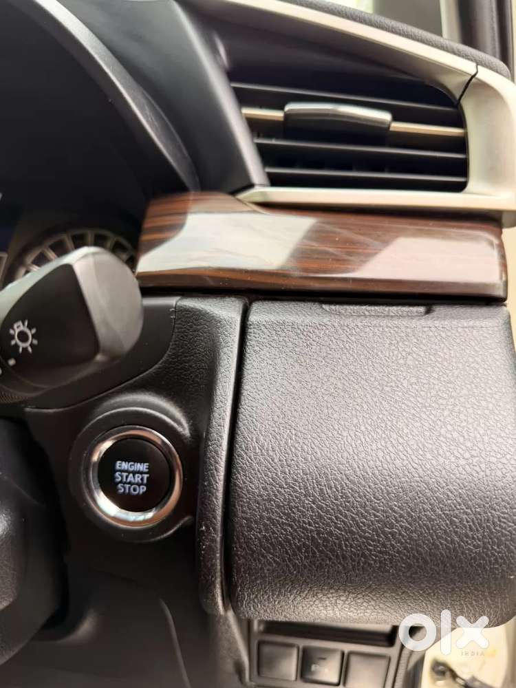 Toyota Innova Crysta 2.8 Zx At 7 Seater, 2017, Diesel