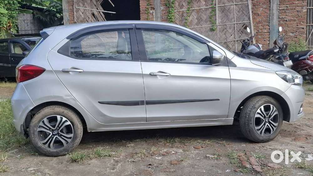 Tata Tiago 1.2 Revotron Xza, 2019, Petrol