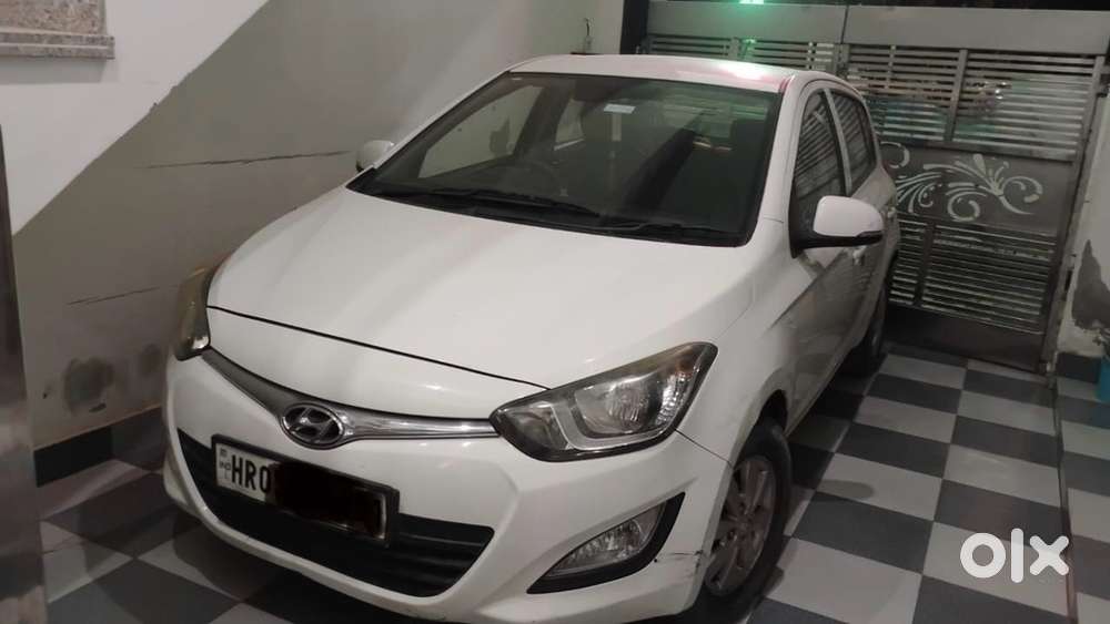 Hyundai I20 Sportz 2012 Car