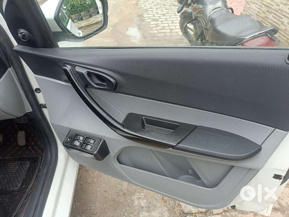 Tata Tiago, 2020, Petrol