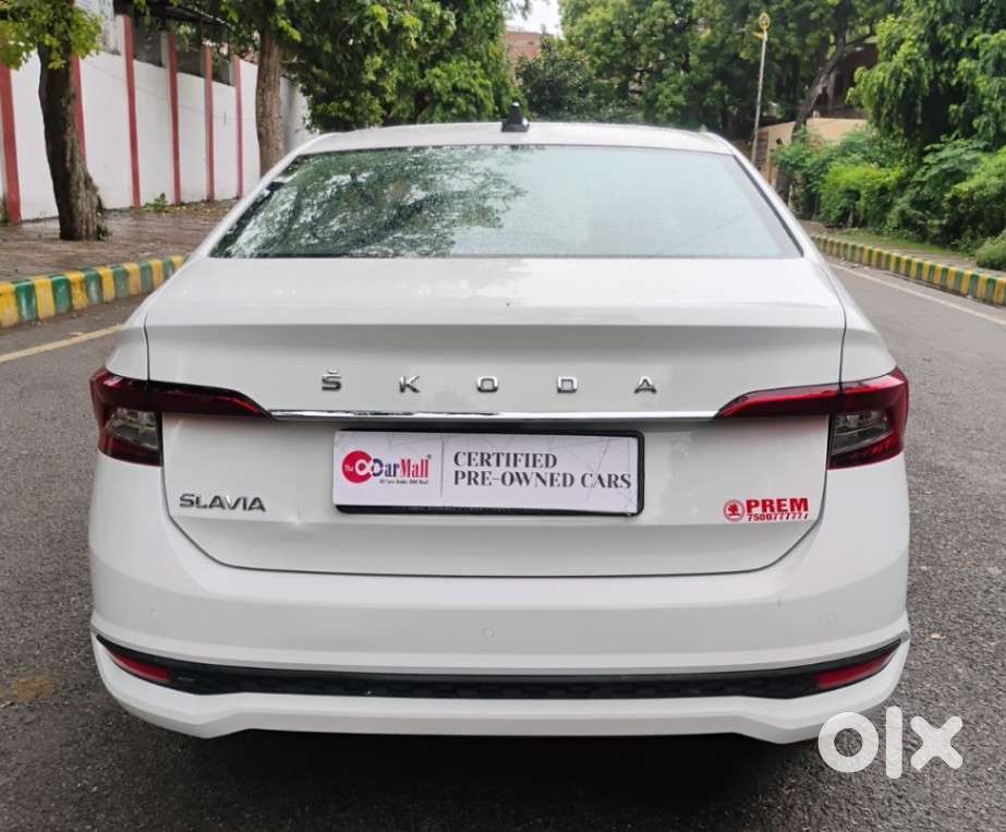 Skoda Slavia Ambition 1.0l Tsi At, 2023, Petrol