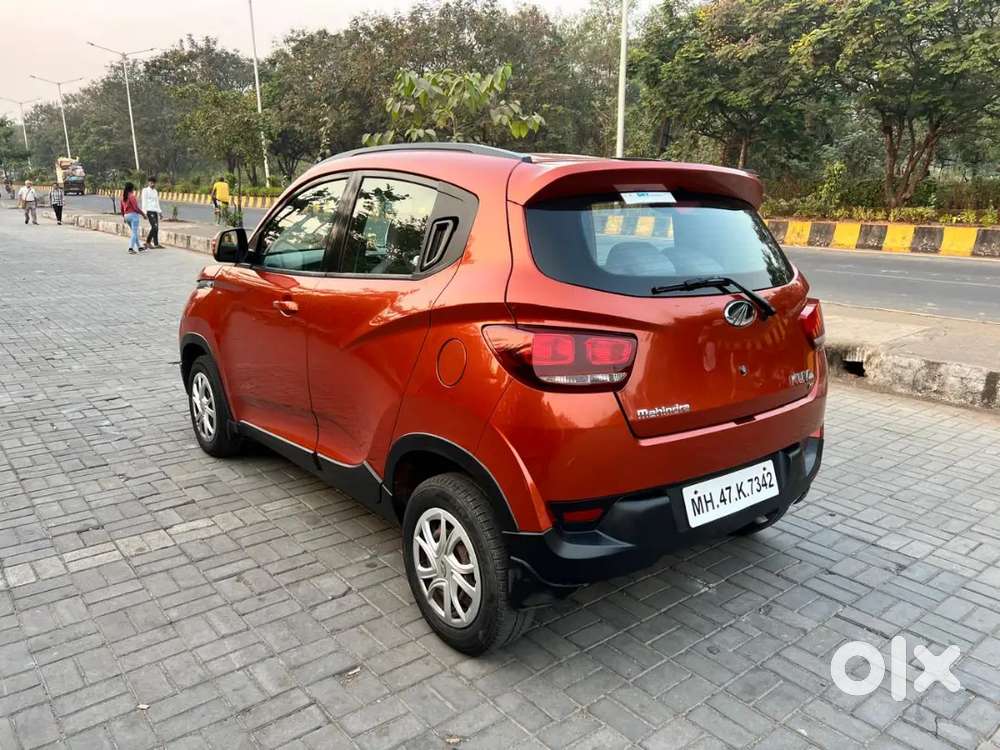 Mahindra Kuv 100 K6 6 Seater