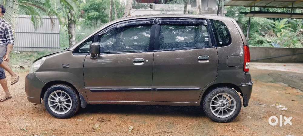 Maruti Suzuki Estilo 2011
