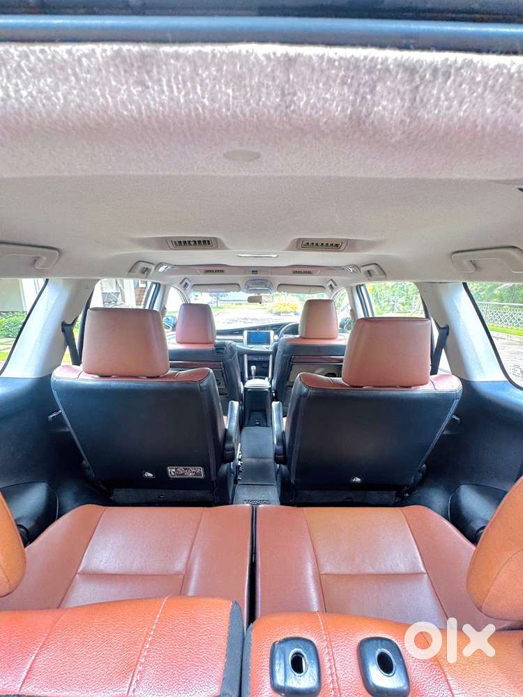 2016 Toyota Innova Crysta