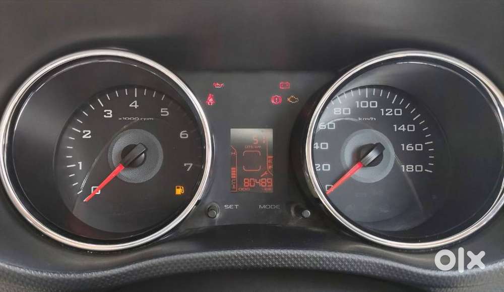 Mahindra Tuv 300 T10 Opt, 2018, Diesel