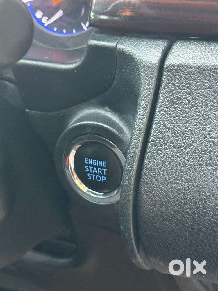 Toyota Innova Crysta 2.4 V, 2025, Diesel