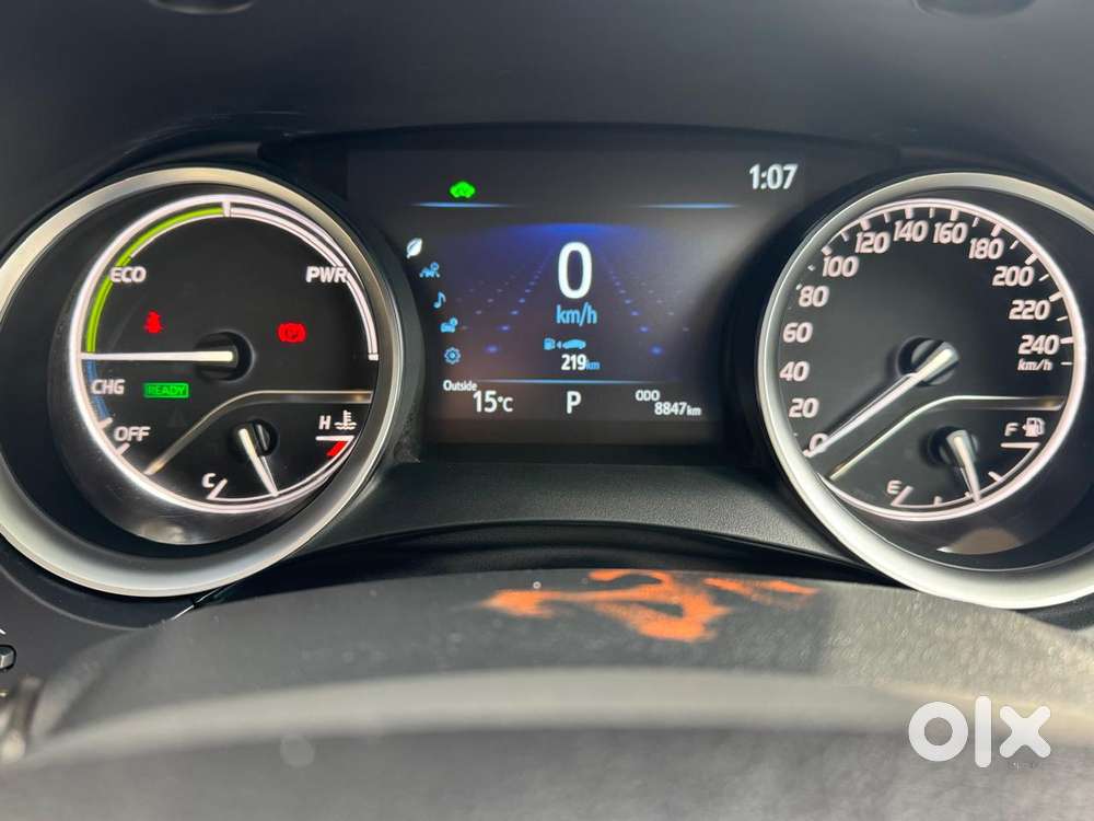 Toyota Camry 2.5 Hybrid, 2023, Petrol