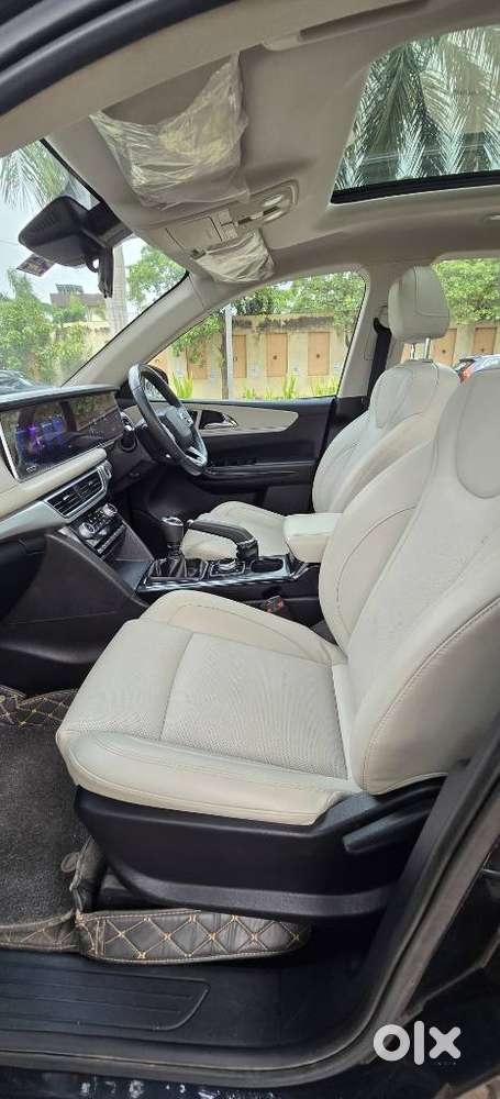 Mahindra Xuv700 2.2 Ax 7 Diesel Mt Str, 2022, Diesel