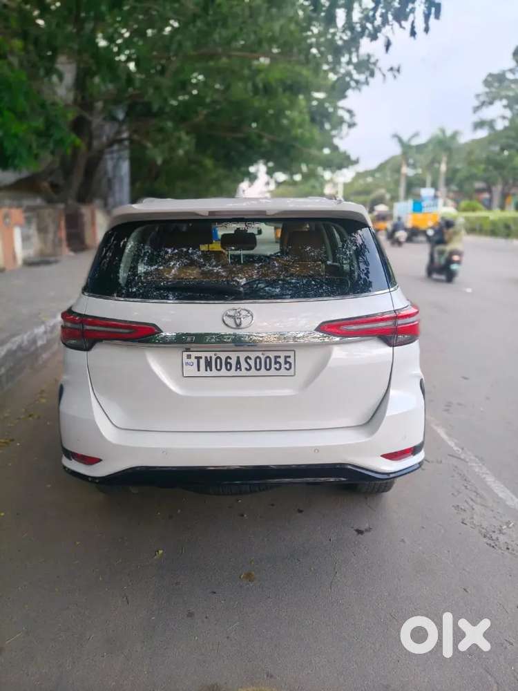 Toyota Fortuner Legender 2025