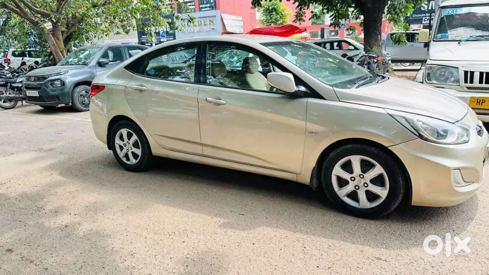 Hyundai Verna 1.6 2011 964.   62l8o34