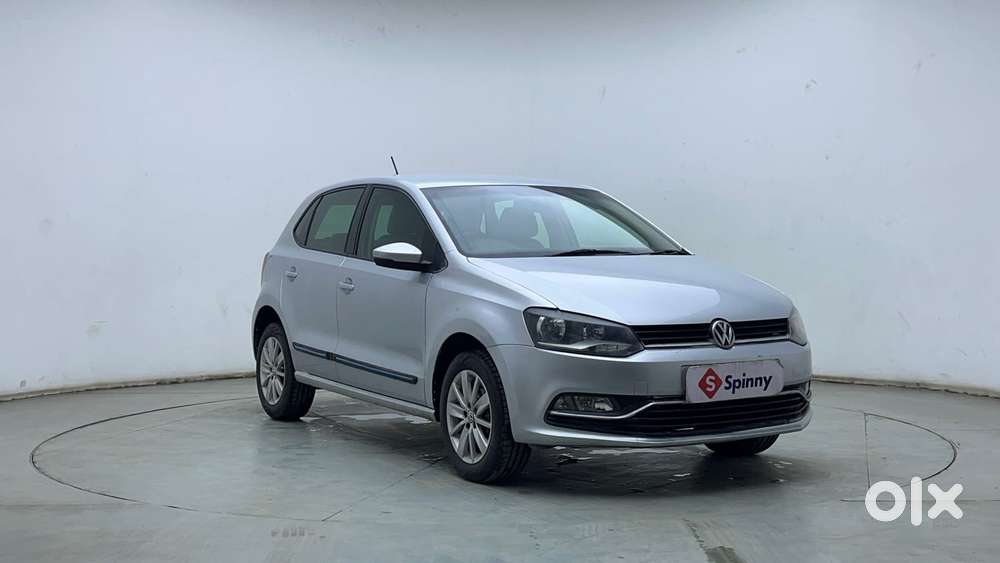 Volkswagen Polo Petrol Highline 1.2l, 2015, Petrol