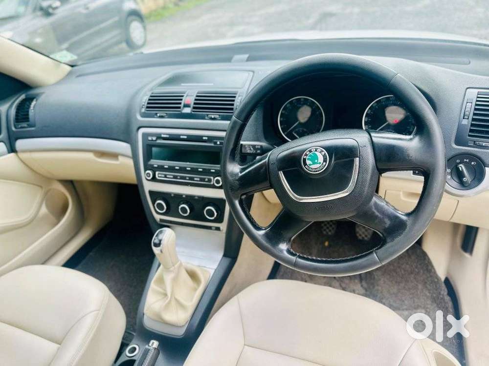 Skoda Laura Elegance 1.9 Tdi Mt, 2014, Diesel