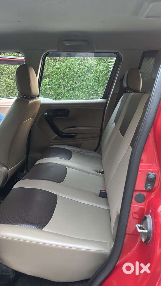 Mahindra Tuv 300 T4 Plus, 2018, Diesel