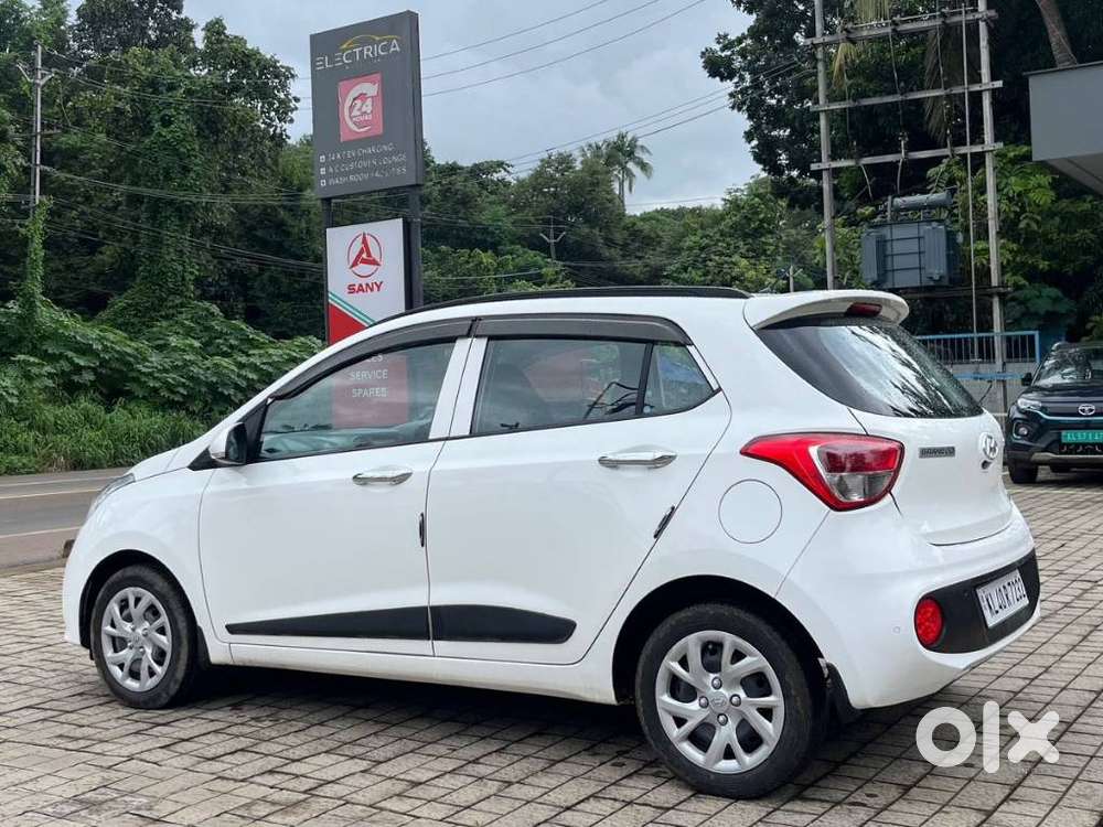 Hyundai Grand I10 Sportz(o) 1.2 Mt, 2019, Petrol