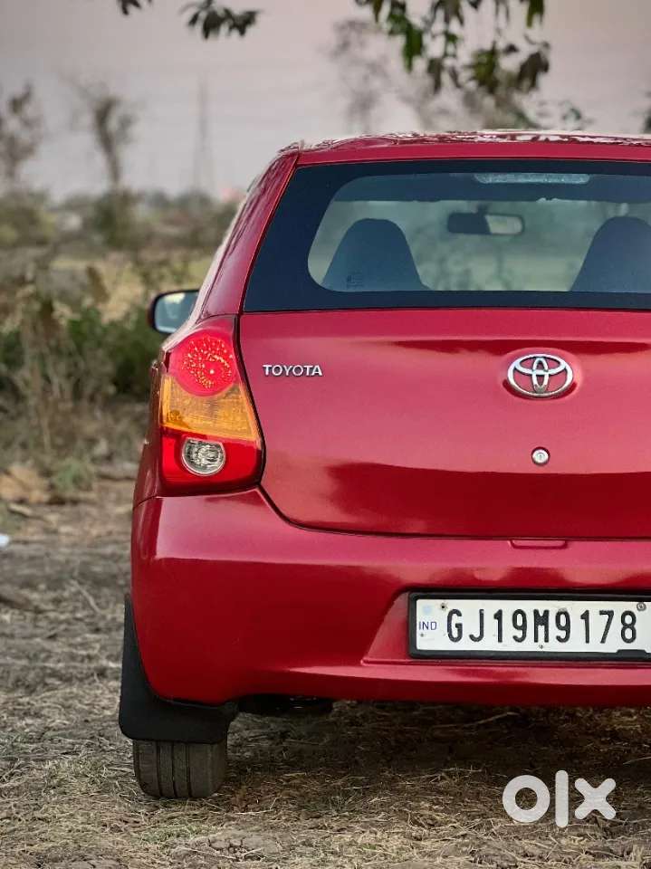 Toyota Etios Liva 1.2 G, 2012, Petrol