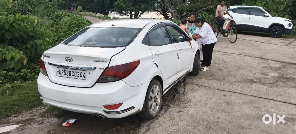 Ghadi Me Koi Kaam Nhi H Ac Chalu H 25 Ki Mailej H