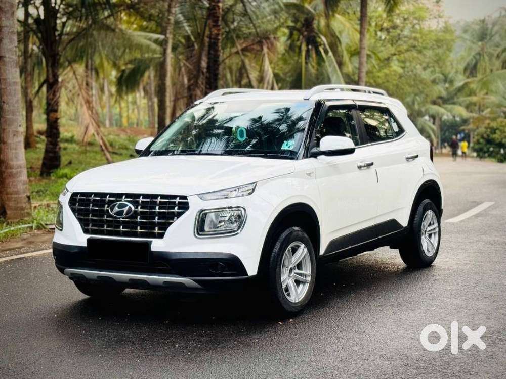 Hyundai Venue 1.2 S Plus, 2020, Petrol