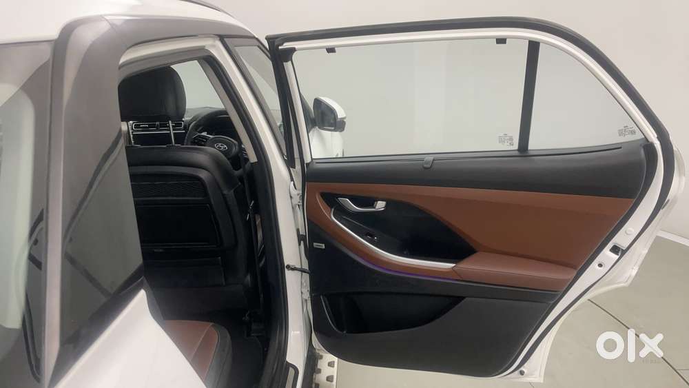 Hyundai Alcazar 1.5 Tdct Signature (o) 7s Petrol, 2023, Petrol