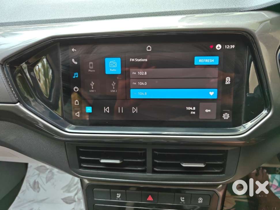 Volkswagen Taigun 1.0 Tsi Topline At, 2023, Petrol